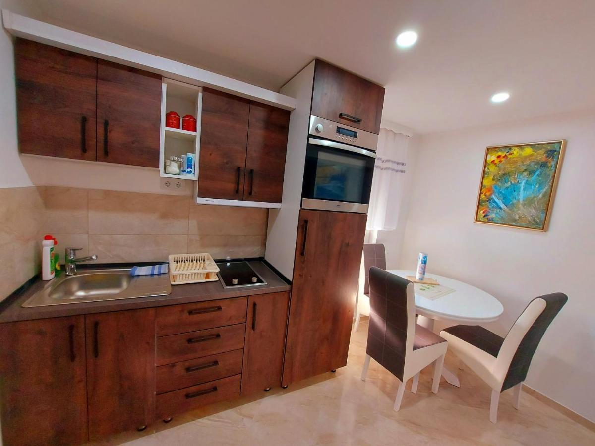 Apartments Marshal Bosanska Krupa Bagian luar foto